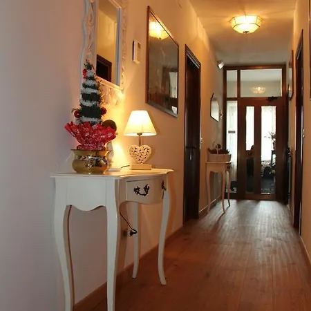Garni Valdan بيت ضيافة 3*