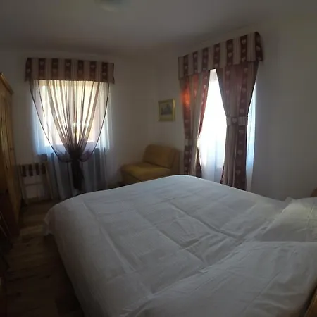 Garni Valdan Πανσιόν 3*