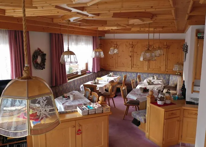 ゲストハウス Garni Valdan ファルカーデ